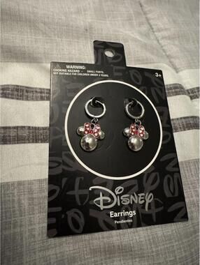 NEW Disney Minnie Mouse Hoop Earrings Dangle in Silver Red White Enamel